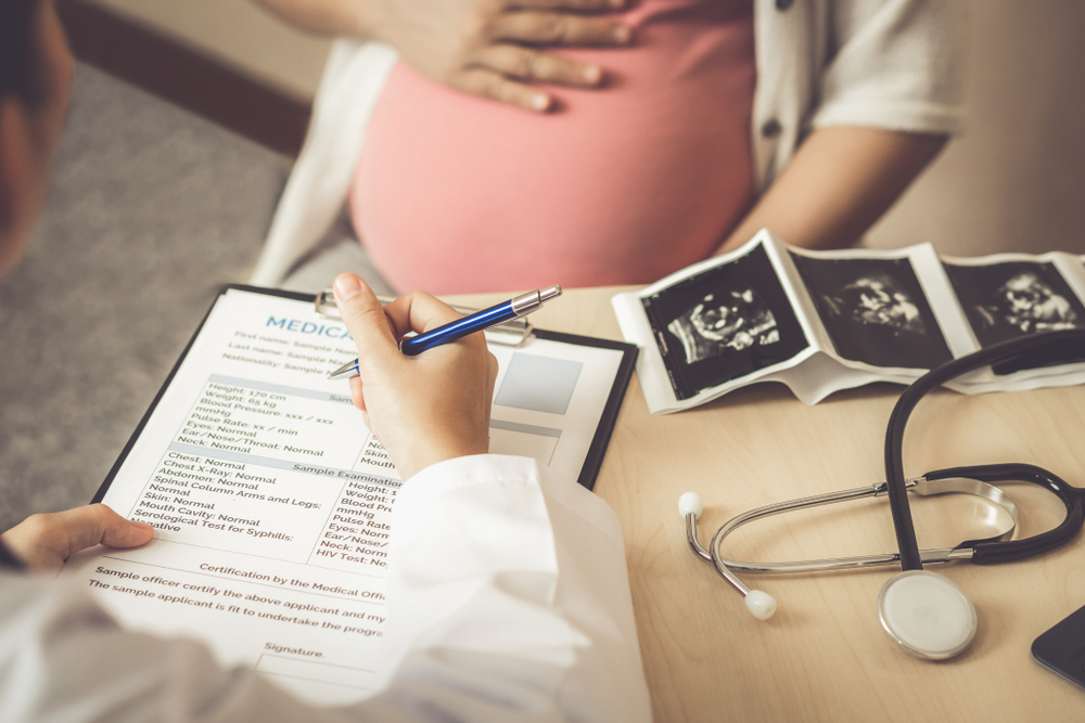 schwangere bei frauenarzt
